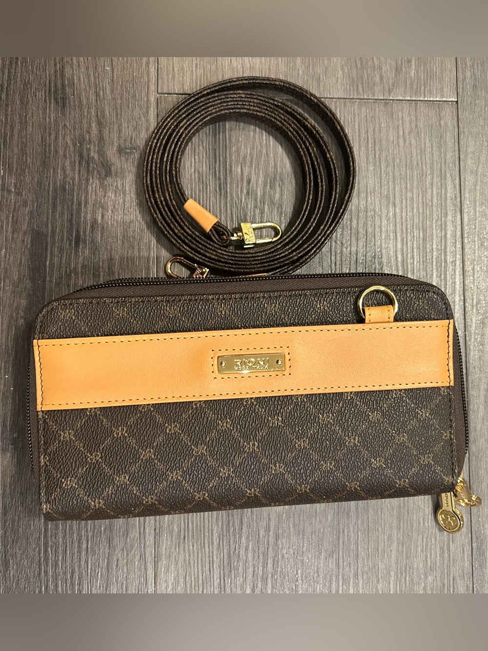 RIONI Móda Italia Brown/Tan monogram Crossbody Bag with details.